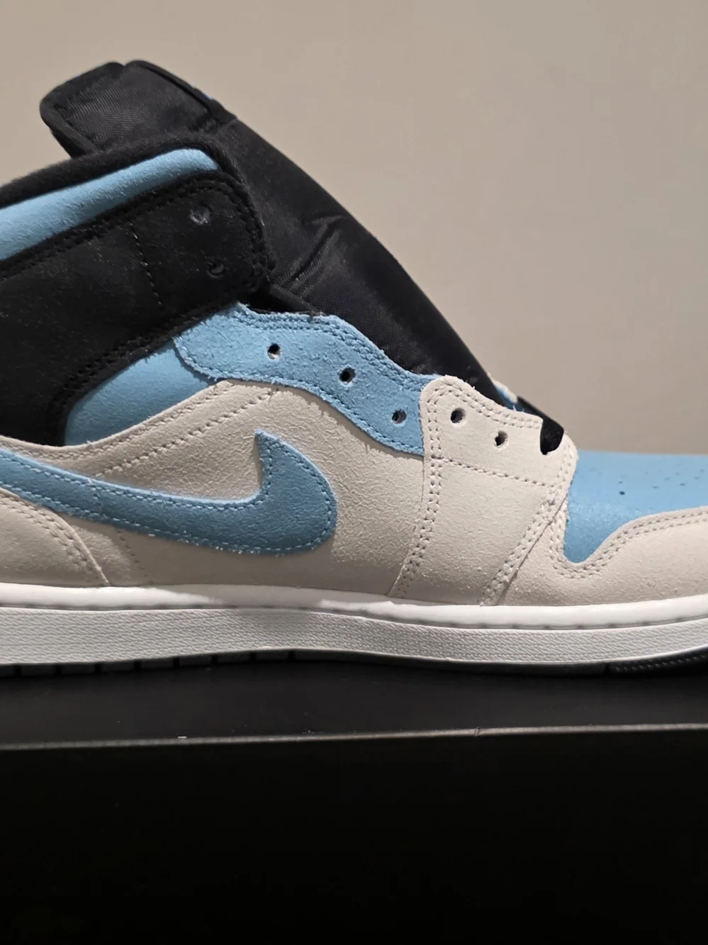 Jordan Men's Low-Top Sneakers - White, Black & Light Blue